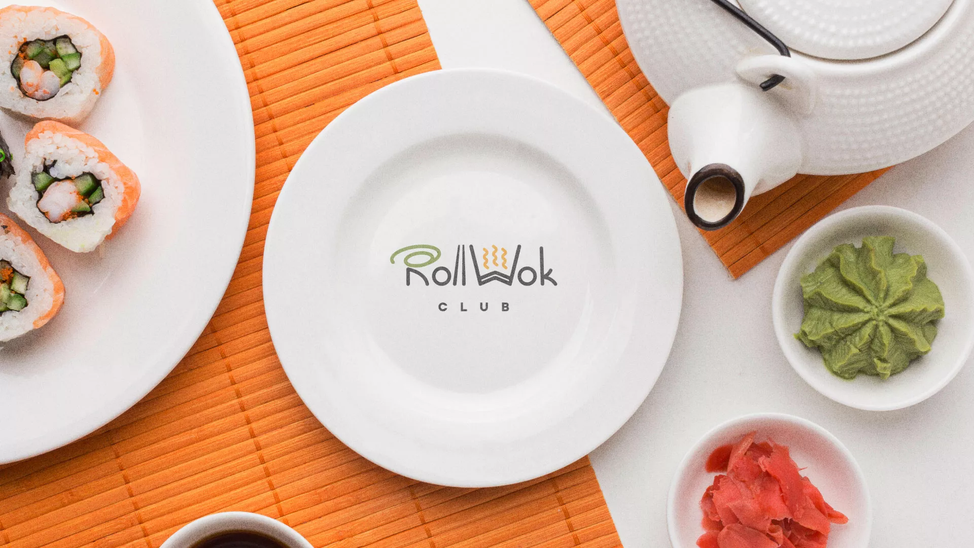 Разработка логотипа и фирменного стиля суши-бара «Roll Wok Club» в Волгодонске